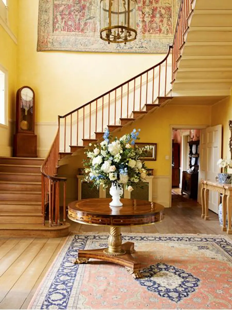 Entrance hall at Classic Georgian country house, A1209 (photo 2)