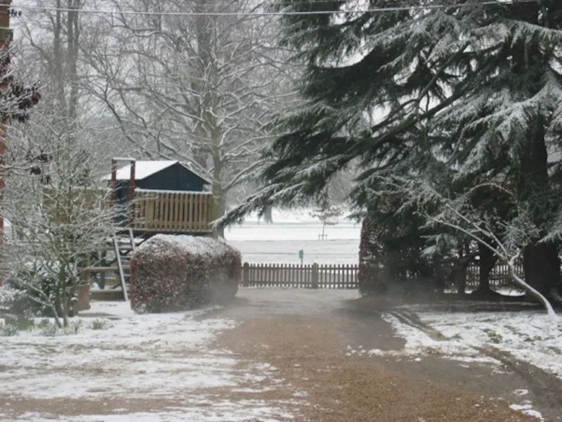 Film location J54 in Surrey (photo 35)