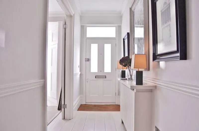 Entrance hall at Stylish Brook Green family house, B1507 (photo 2)