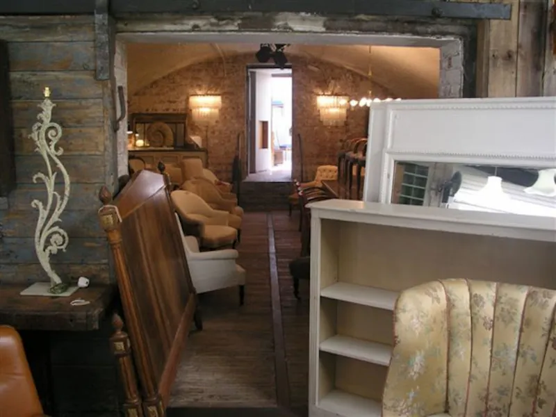 Parsons Green furniture showroom, N178 (photo 5)