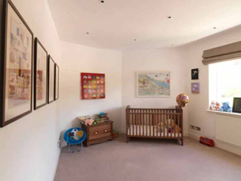 Bedroom - child's at Film location E325 in London (photo 18)