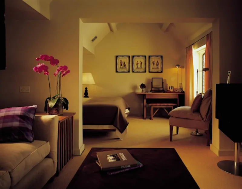 Hotel and venue near Windsor, R730 (photo 13)