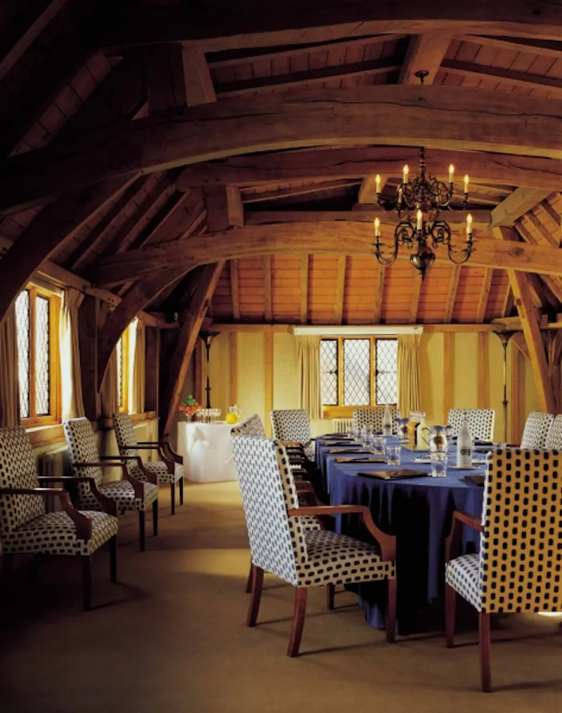 Hotel and venue near Windsor, R730 (photo 16)