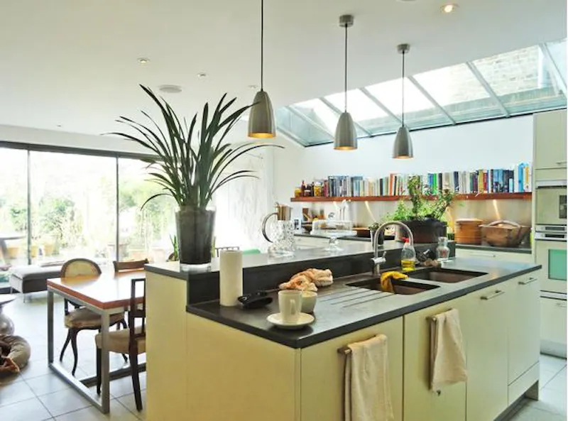 Kitchen island at Stylish Kensal Green house, E324 (photo 6)