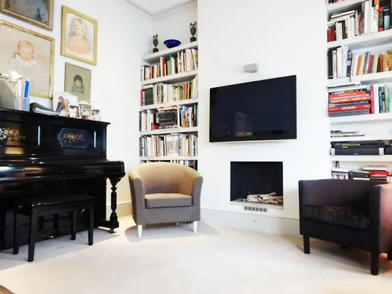 Piano at Stylish Kensal Green house, E324 (photo 20)