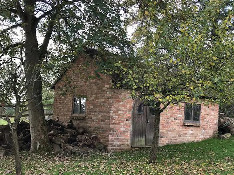Stable / Outbuildings at Quirky medieval country home, M270 (photo 52)