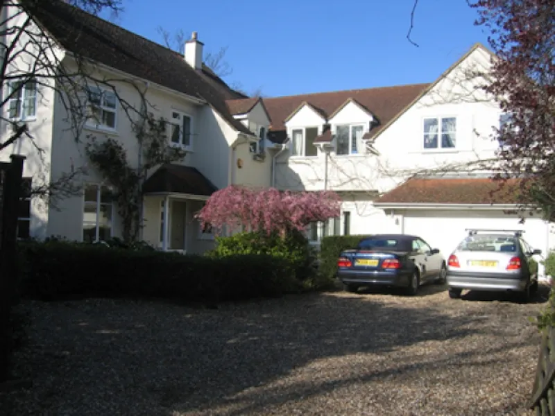 Driveway at Film location B701 in Surrey (photo 1)
