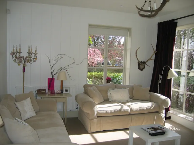 Film location B701 in Surrey (photo 5)