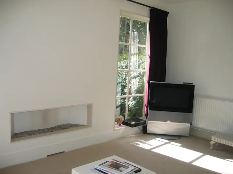 Film location B701 in Surrey (photo 6)