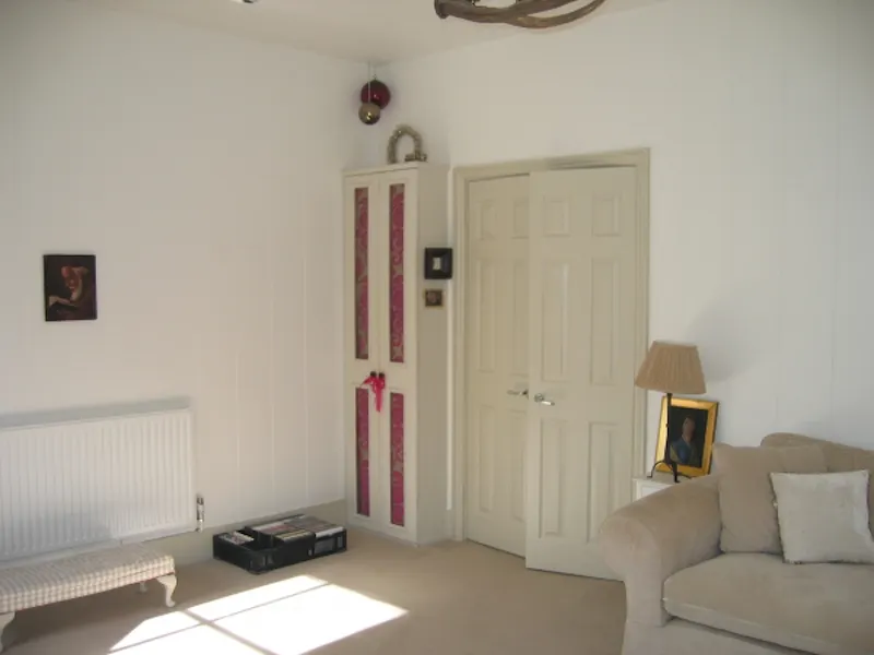 Film location B701 in Surrey (photo 7)