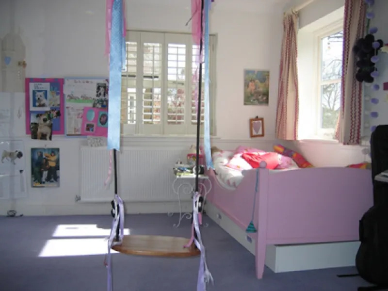 Film location B701 in Surrey (photo 9)