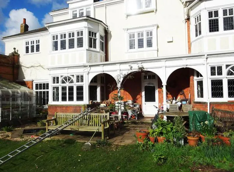 Gothic Wimbledon Lodge, B59 (photo 48)