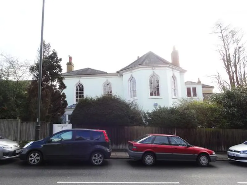Gothic Wimbledon Lodge, B59 (photo 50)
