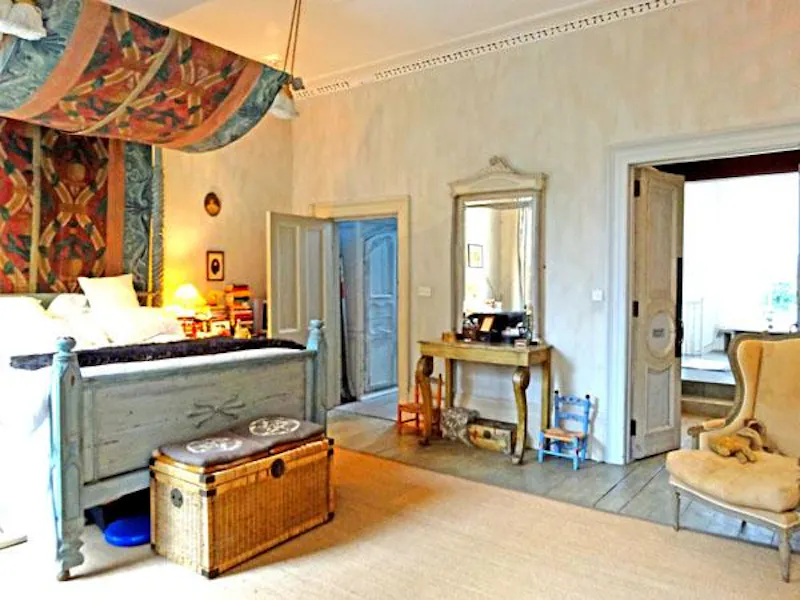 Distressed-luxury home in Angel, A405 (photo 24)