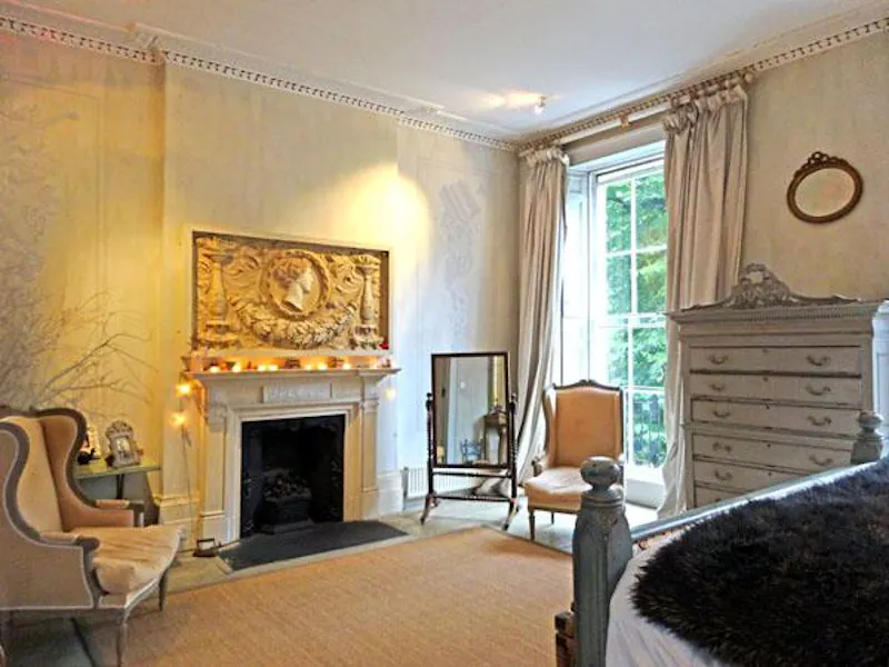 Distressed-luxury home in Angel, A405 (photo 25)