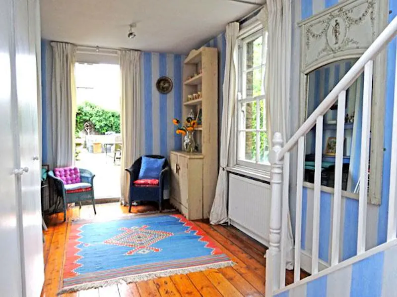 Distressed-luxury home in Angel, A405 (photo 30)