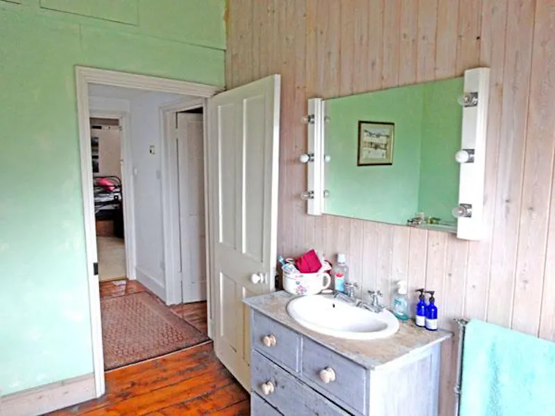 Distressed-luxury home in Angel, A405 (photo 45)