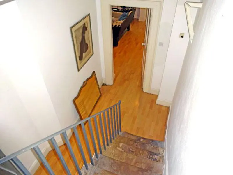 Distressed-luxury home in Angel, A405 (photo 48)