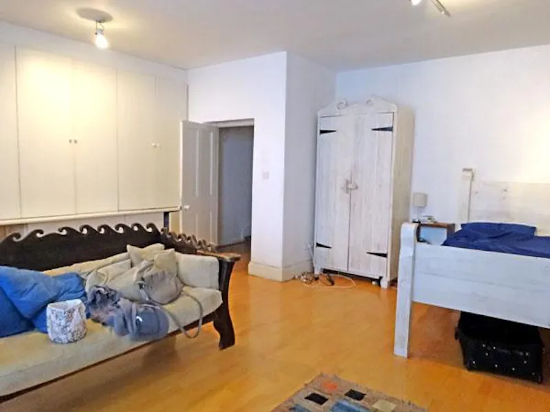 Distressed-luxury home in Angel, A405 (photo 47)