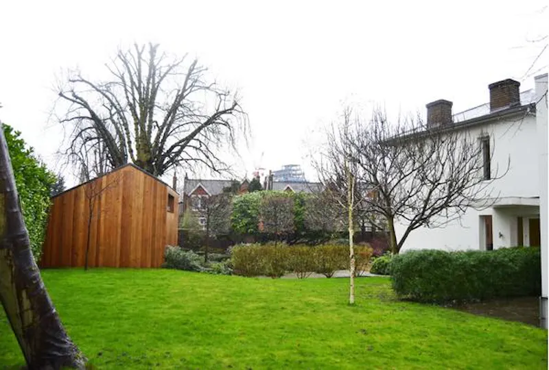 Garden at Bright, colourful Ealing house, B1483 (photo 38)
