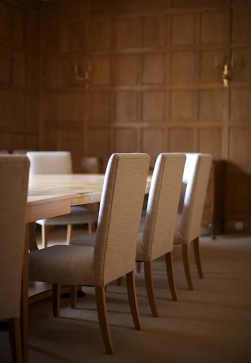 Panelling at 22-acre Berkshire mansion, A1170 (photo 11)