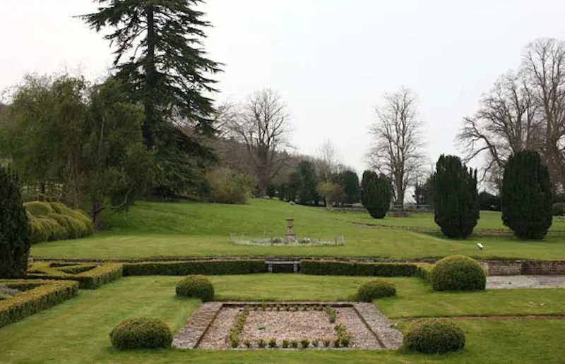 Garden - formal at 22-acre Berkshire mansion, A1170 (photo 36)