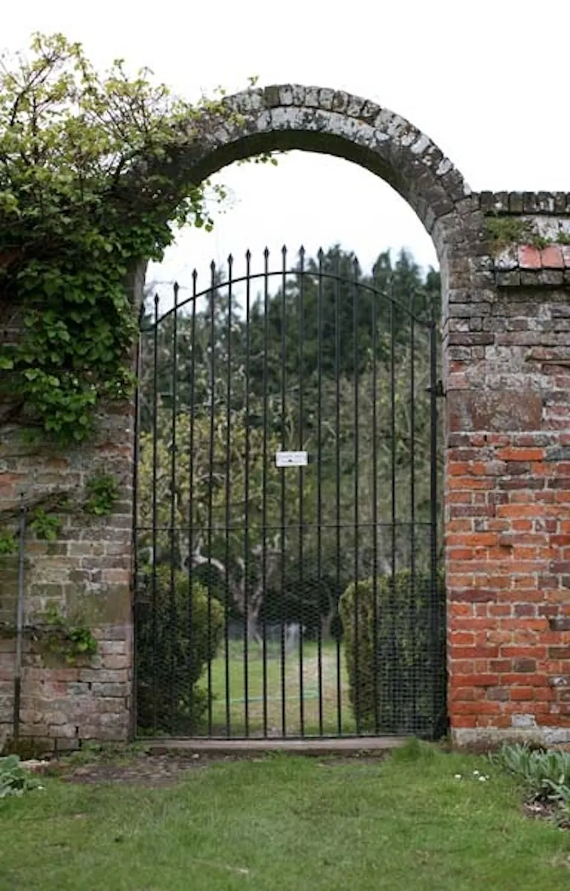 Gate at 22-acre Berkshire mansion, A1170 (photo 37)