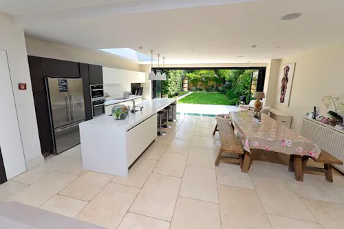 Modern Wandsworth garden flat, F1034