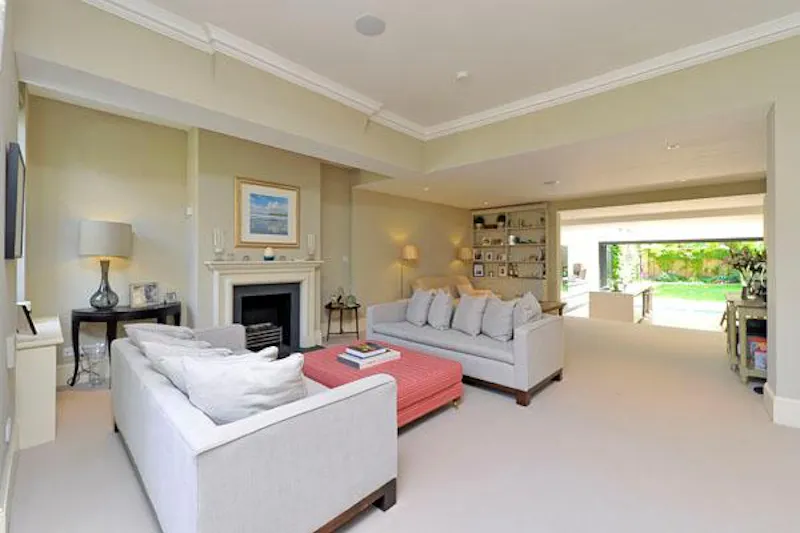 Living Room at Modern Wandsworth garden flat, F1034 (photo 4)