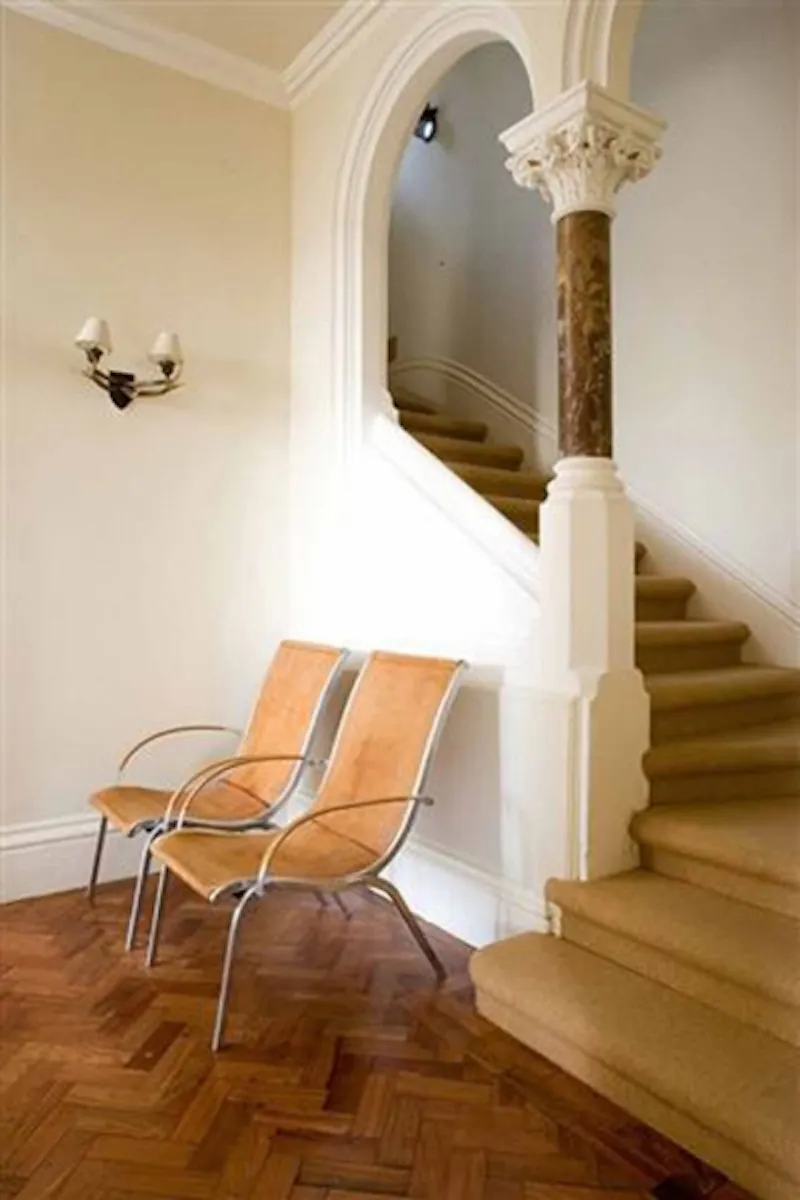 Staircase at Bright and airy Nottingham house, B1509 (photo 9)