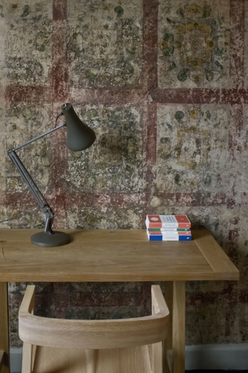 Exposed brick at Amersham coaching inn, R728 (photo 14)