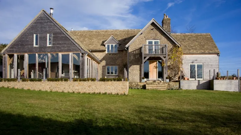 Modern Chipping Norton barn, C790 (photo 1)