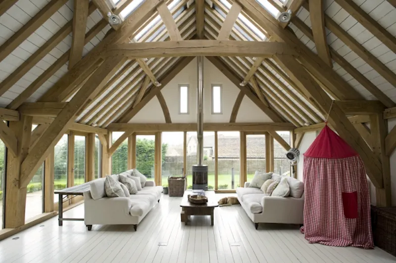 Beams at Modern Chipping Norton barn, C790 (photo 5)