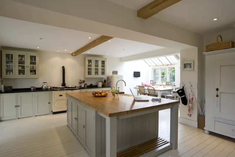 Kitchen at Modern Chipping Norton barn, C790 (photo 12)