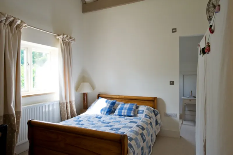 Bedroom at Modern Chipping Norton barn, C790 (photo 20)