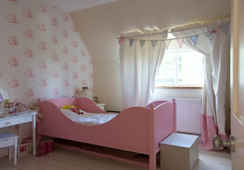 Bedroom - child's at Modern Chipping Norton barn, C790 (photo 22)