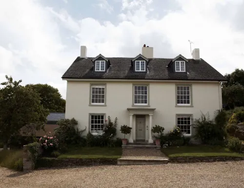 Picturesque Devon dolls house , A1212