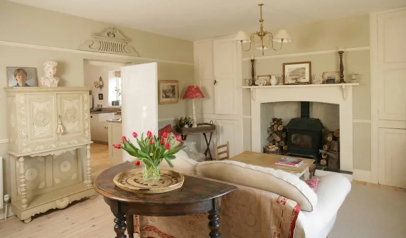 Fireplace at Picturesque Devon dolls house , A1212 (photo 3)