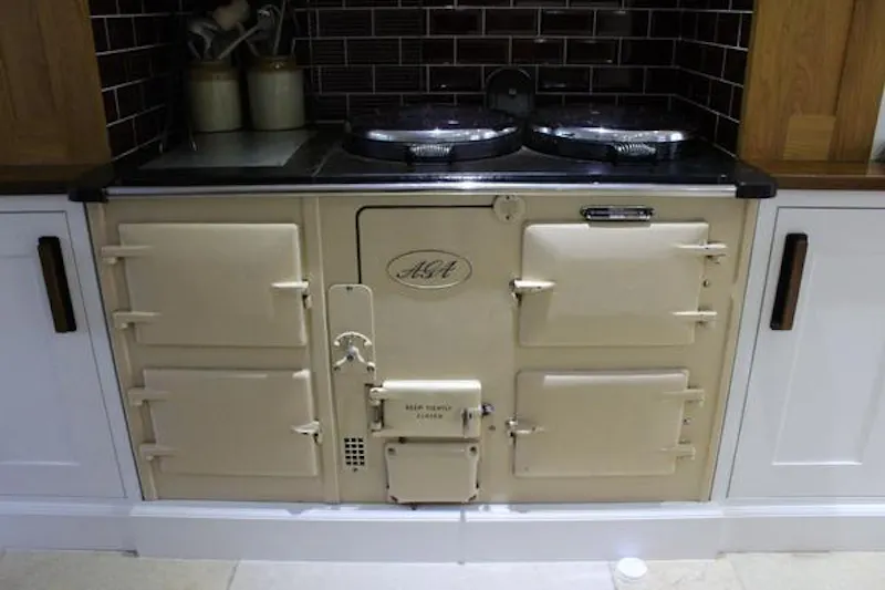 Aga at Georgian Malvern Hills house , A1214 (photo 21)
