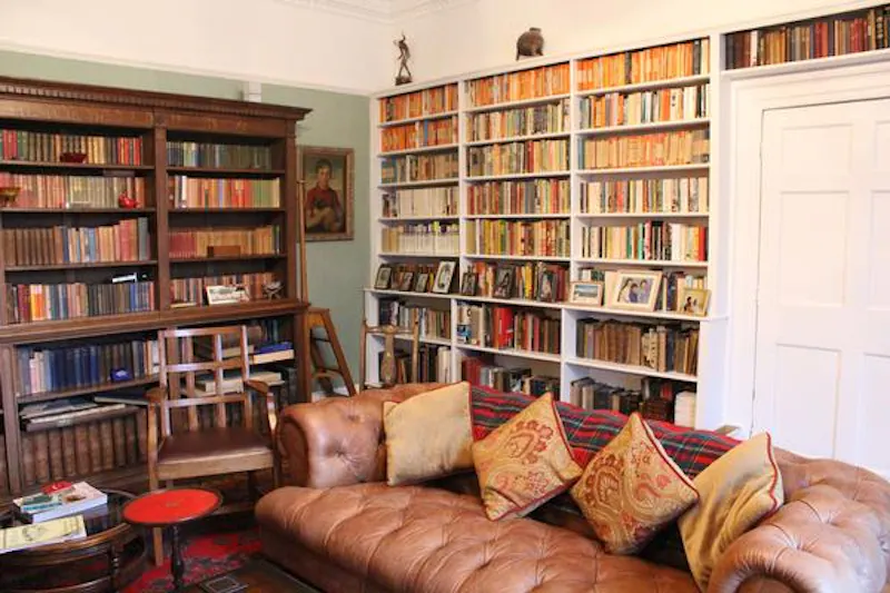 Library at Georgian Malvern Hills house , A1214 (photo 38)
