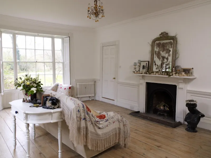 Fireplace at Georgian Lincolnshire villa, A1103 (photo 6)