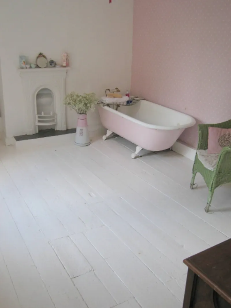Bathroom at Georgian Lincolnshire villa, A1103 (photo 17)