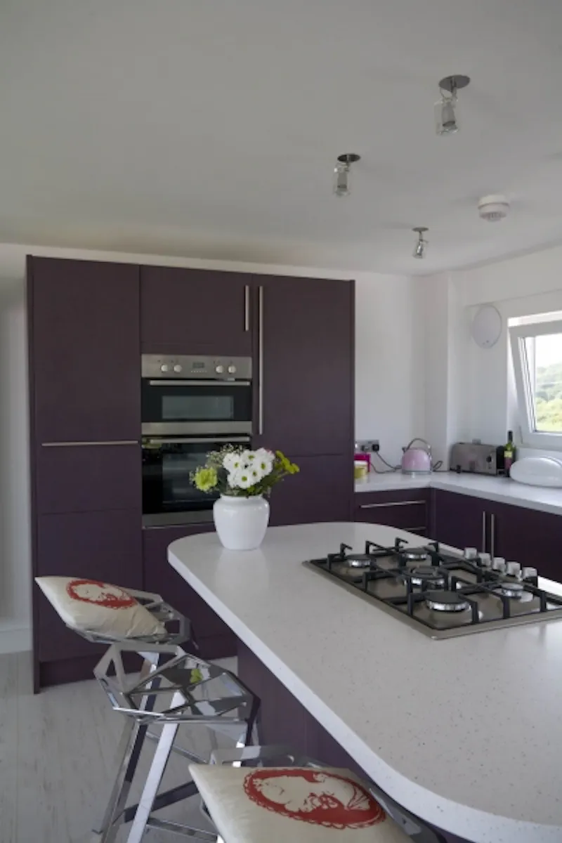 Kitchen island at Film location D2010 in East Sussex (photo 7)