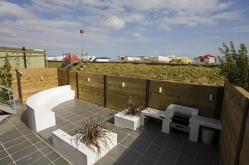 Terrace/Patio at Film location D2010 in East Sussex (photo 22)