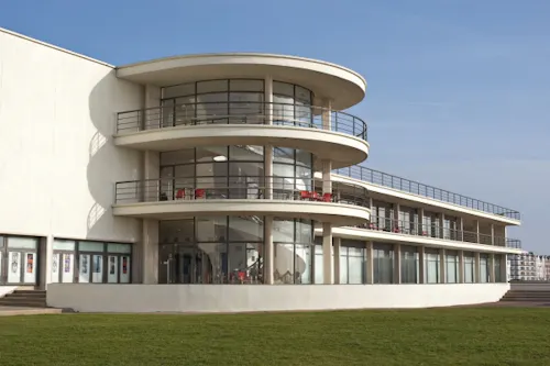 Classic Modernist pavilion, T74