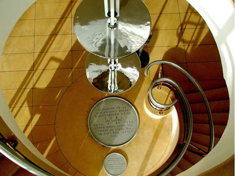 Classic Modernist pavilion, T74 (photo 11)
