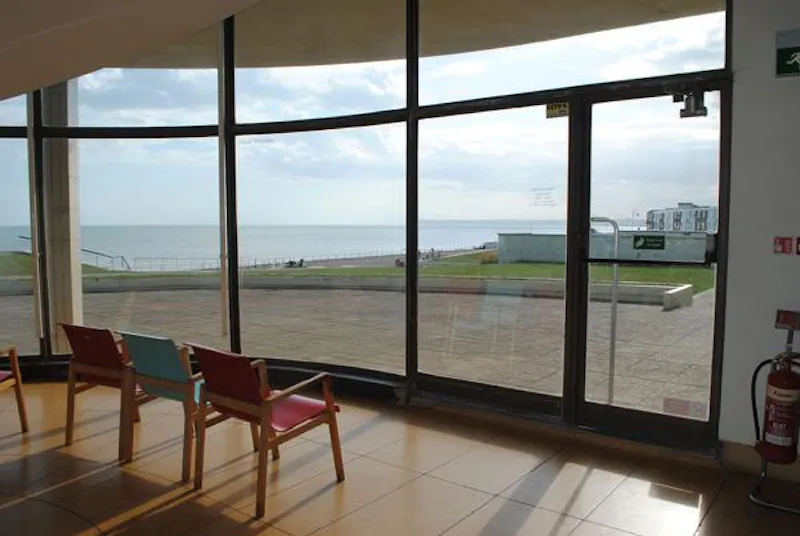 Classic Modernist pavilion, T74 (photo 20)