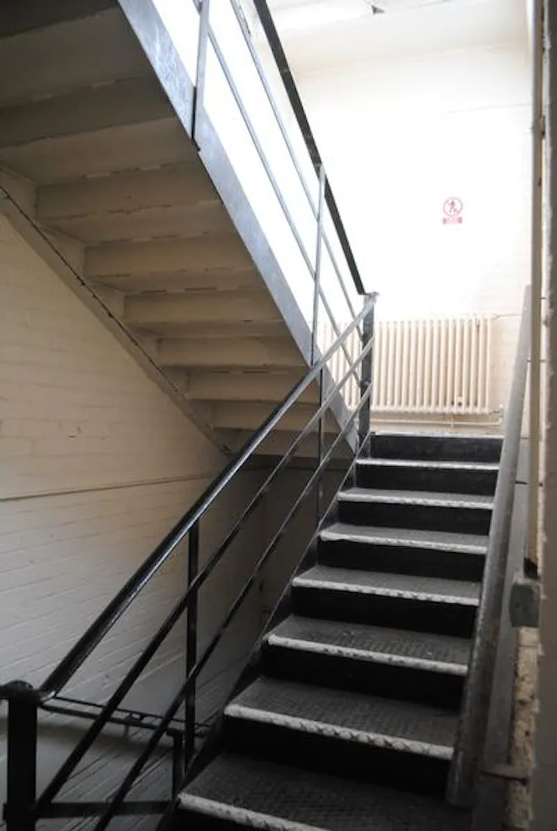Classic Modernist pavilion, T74 (photo 45)