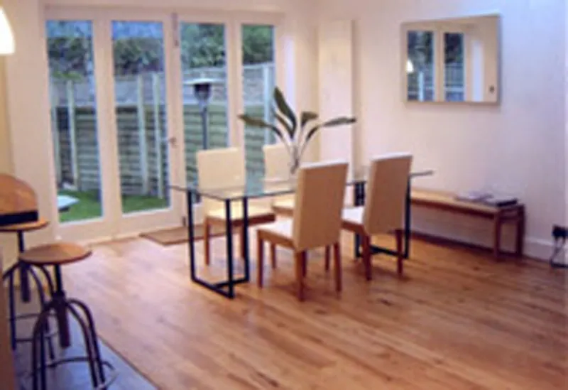 Dining room at Film location E267 in Middlesex (photo 3)
