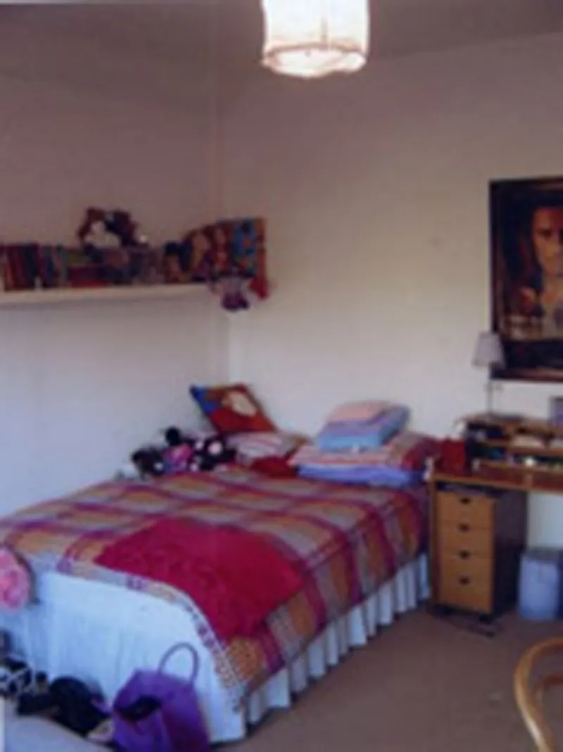 Bedroom - child's at Film location E267 in Middlesex (photo 6)